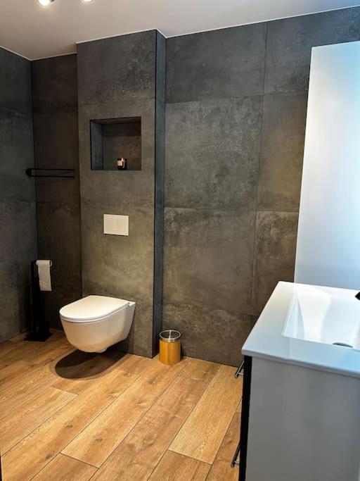 Familievennlig Apartment Tvedestrand Εξωτερικό φωτογραφία