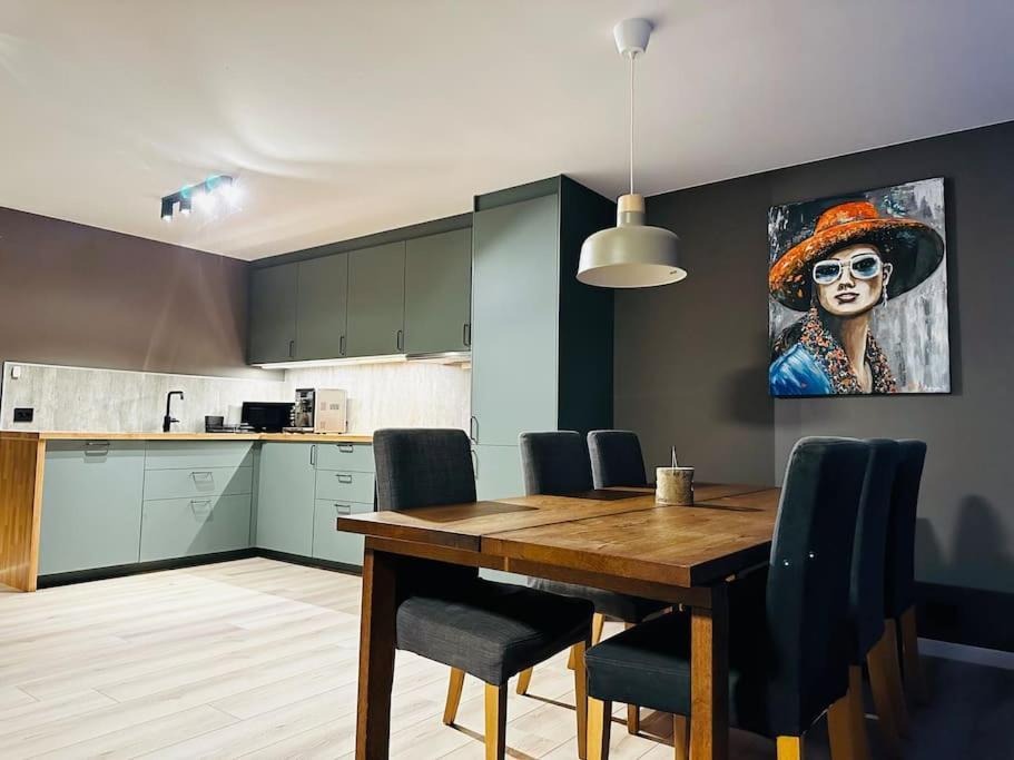 Familievennlig Apartment Tvedestrand Εξωτερικό φωτογραφία